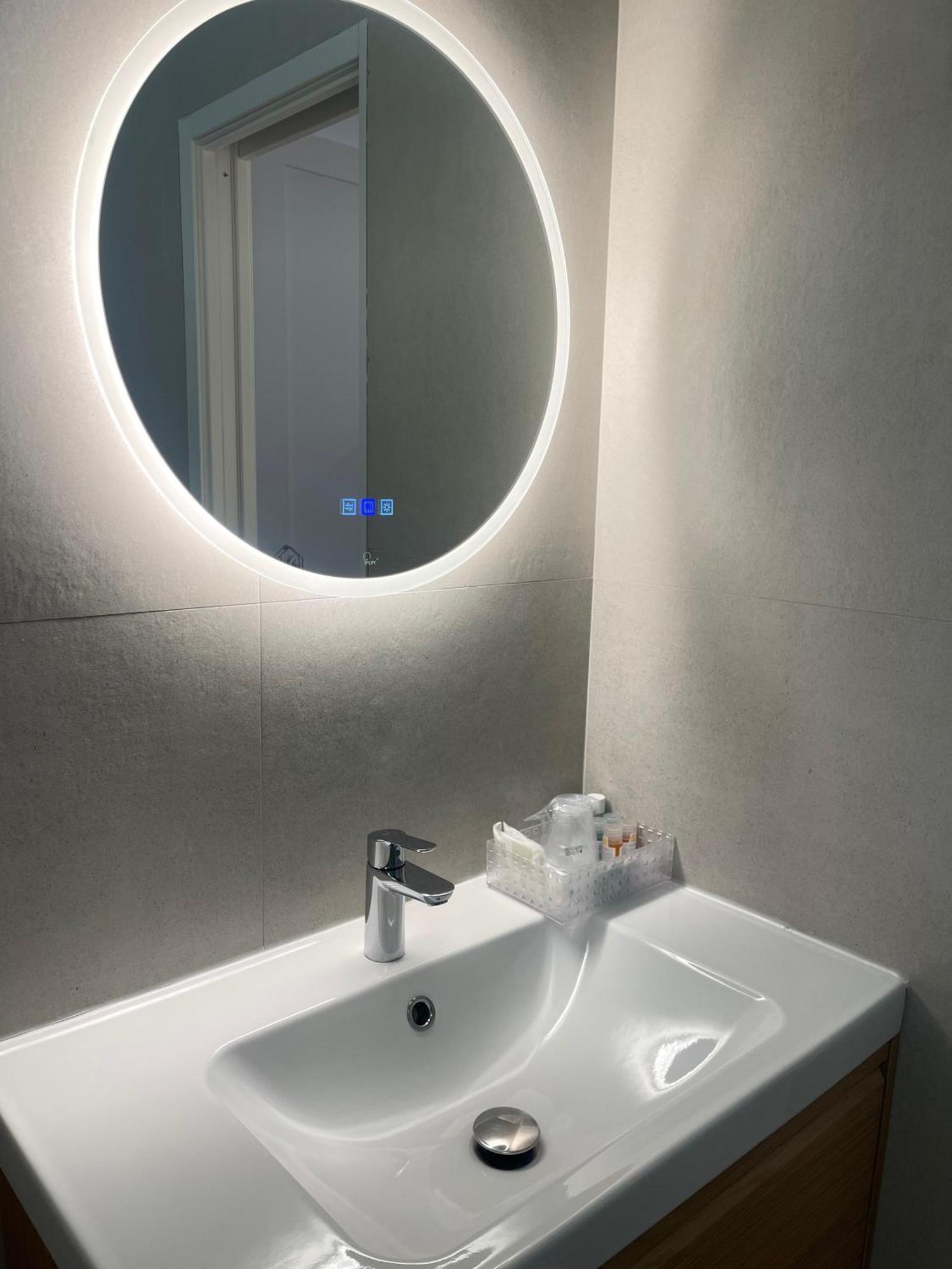 May Home Guest House Рим Экстерьер фото